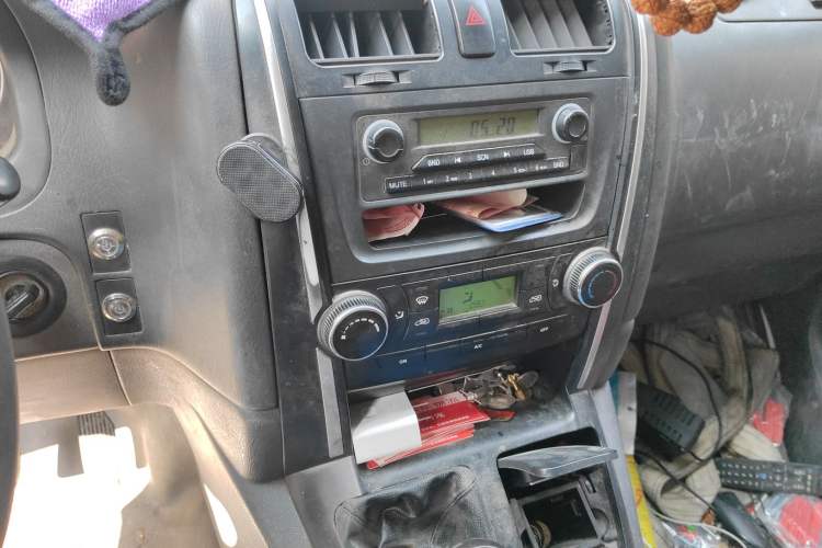 Used Jinbei Express 2018 2.0L Standard Version V19 Audio And AC Panel