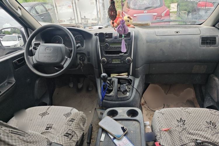 Used Jinbei Express 2018 2.0L Standard Version V19 Center Console