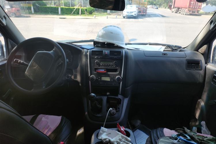 Used Jinbei Express 2018 2.0L Standard Version V19 Center Console