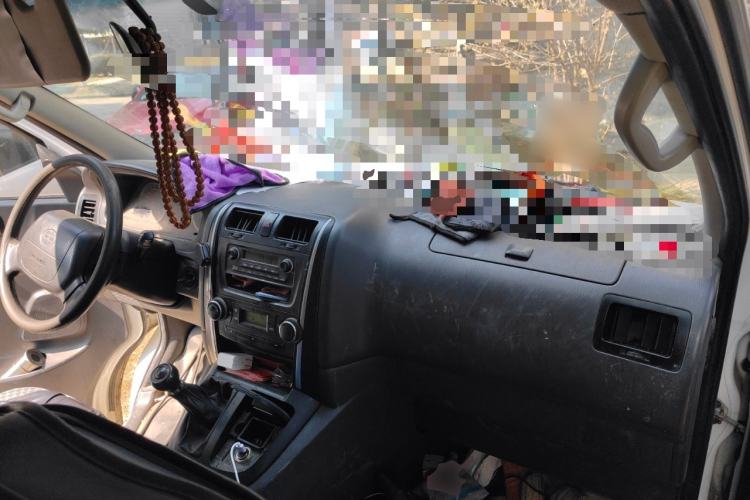 Used Jinbei Express 2018 2.0L Standard Version V19 Center Console