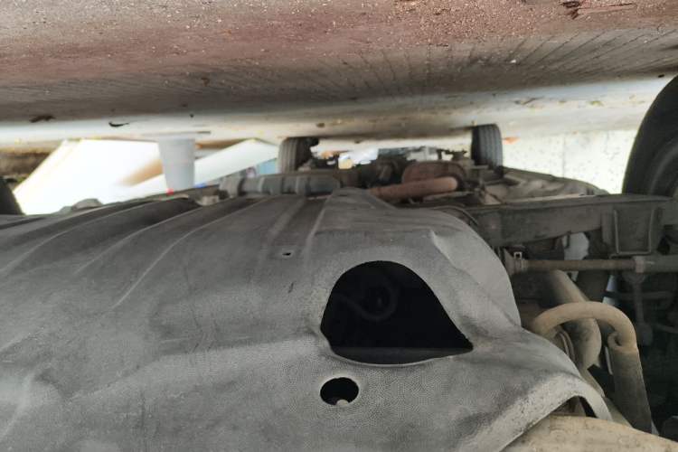 Used Jinbei Express 2018 2.0L Standard Version V19 Chassis Front