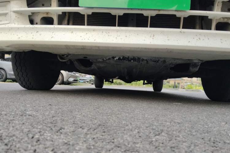 Used Jinbei Express 2018 2.0L Standard Version V19 Chassis Front