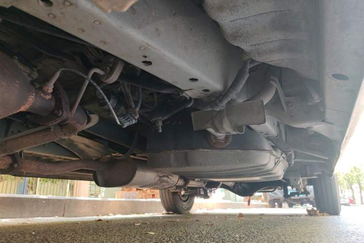 Used Jinbei Express 2018 2.0L Standard Version V19 Chassis Front Left