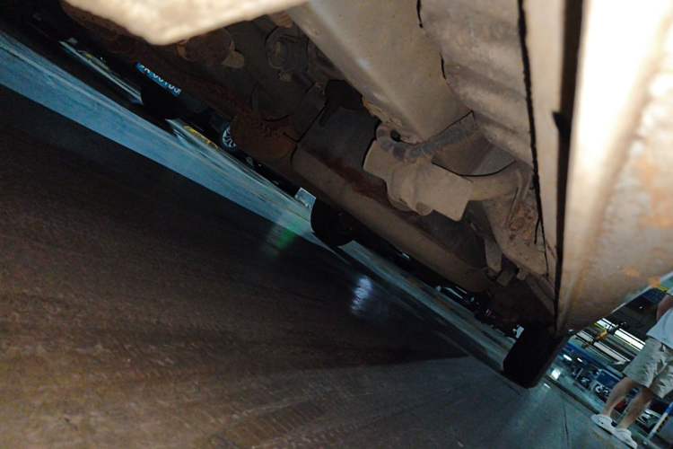 Used Jinbei Express 2018 2.0L Standard Version V19 Chassis Front Left