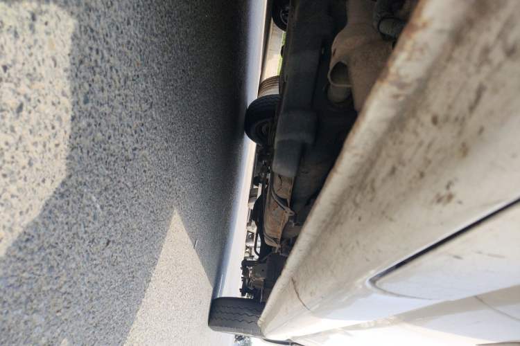 Used Jinbei Express 2018 2.0L Standard Version V19 Chassis Front Left