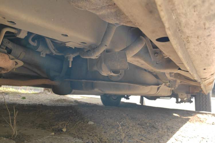 Used Jinbei Express 2018 2.0L Standard Version V19 Chassis Front Left