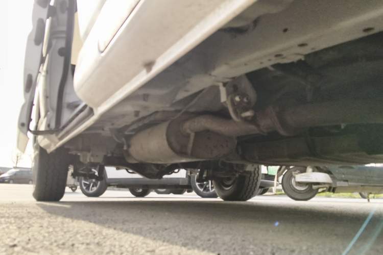 Used Jinbei Express 2018 2.0L Standard Version V19 Chassis Front Right