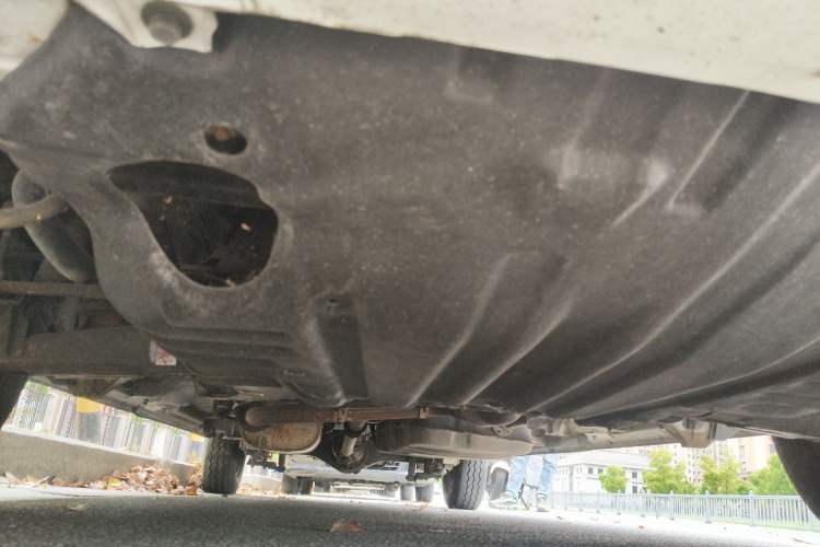 Used Jinbei Express 2018 2.0L Standard Version V19 Chassis Front