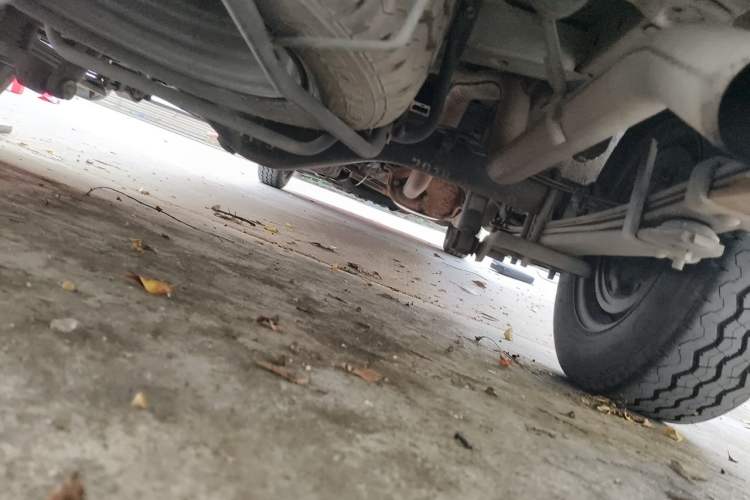 Used Jinbei Express 2018 2.0L Standard Version V19 Chassis Rear