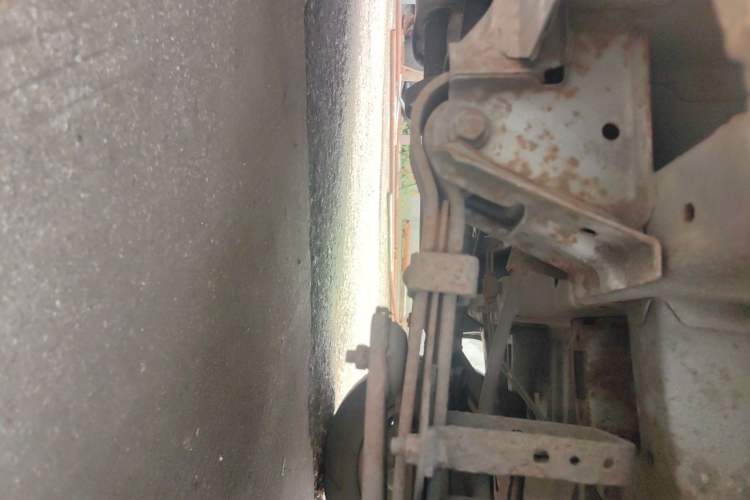Used Jinbei Express 2018 2.0L Standard Version V19 Chassis Rear Left