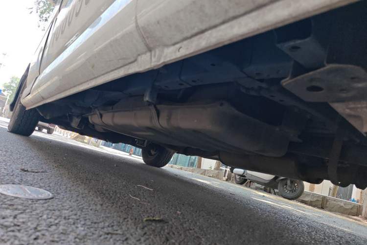 Used Jinbei Express 2018 2.0L Standard Version V19 Chassis Rear Left