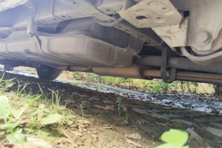Used Jinbei Express 2018 2.0L Standard Version V19 Chassis Rear Left