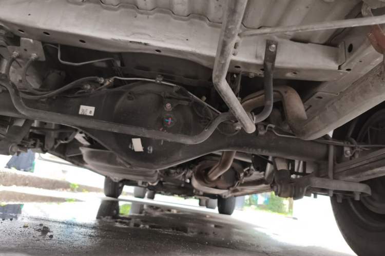 Used Jinbei Express 2018 2.0L Standard Version V19 Chassis Rear