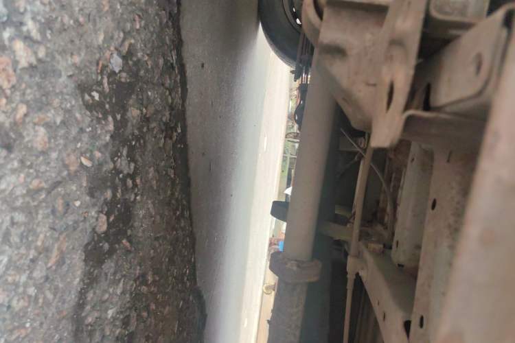 Used Jinbei Express 2018 2.0L Standard Version V19 Chassis Rear Right