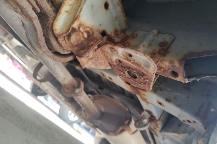 Used Jinbei Express 2018 2.0L Standard Version V19 Chassis Rear Right