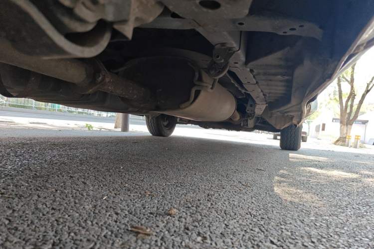 Used Jinbei Express 2018 2.0L Standard Version V19 Chassis Rear Right
