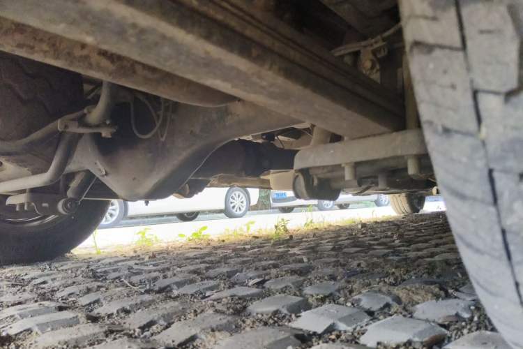Used Jinbei Express 2018 2.0L Standard Version V19 Chassis Rear Right