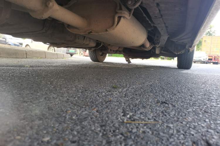 Used Jinbei Express 2018 2.0L Standard Version V19 Chassis Rear Right
