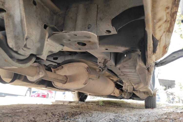 Used Jinbei Express 2018 2.0L Standard Version V19 Chassis Rear Right