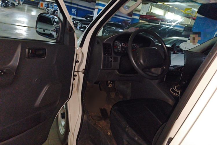 Used Jinbei Express 2018 2.0L Standard Version V19 Driver Seat