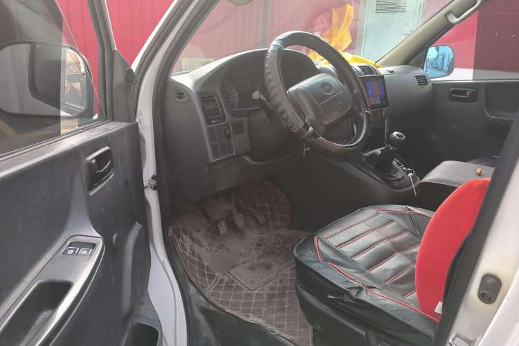 Used Jinbei Express 2018 2.0L Standard Version V19 Driver Seat