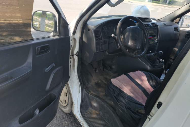 Used Jinbei Express 2018 2.0L Standard Version V19 Driver Seat