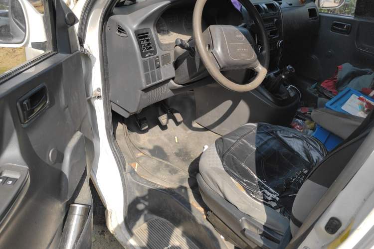 Used Jinbei Express 2018 2.0L Standard Version V19 Driver Seat