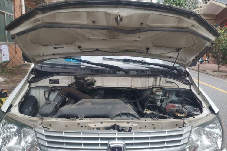 Used Jinbei Express 2018 2.0L Standard Version V19 Engine Bay