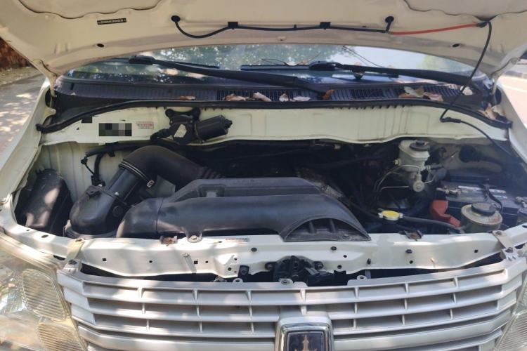 Used Jinbei Express 2018 2.0L Standard Version V19 Engine Bay