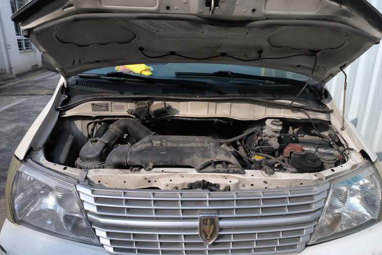Used Jinbei Express 2018 2.0L Standard Version V19 Engine Bay