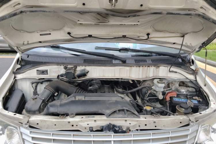 Used Jinbei Express 2018 2.0L Standard Version V19 Engine Bay
