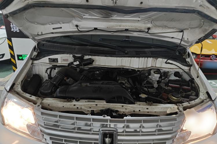 Used Jinbei Express 2018 2.0L Standard Version V19 Engine Bay