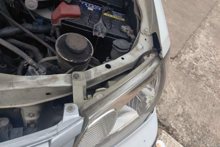Used Jinbei Express 2018 2.0L Standard Version V19 Engine Bay Left
