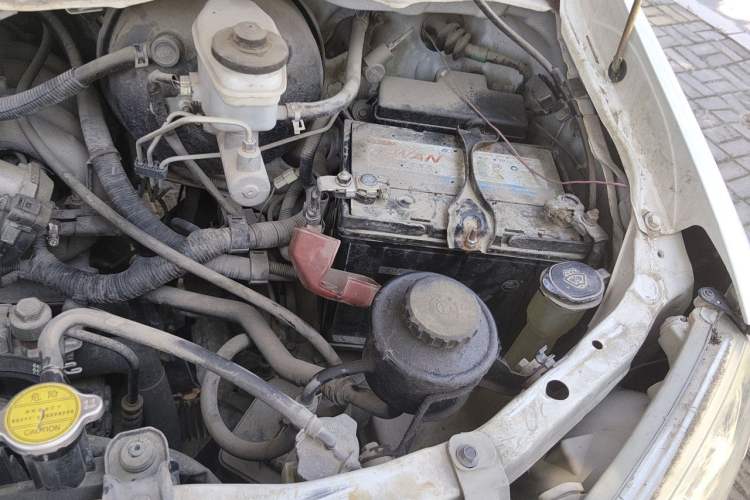 Used Jinbei Express 2018 2.0L Standard Version V19 Engine Bay Left