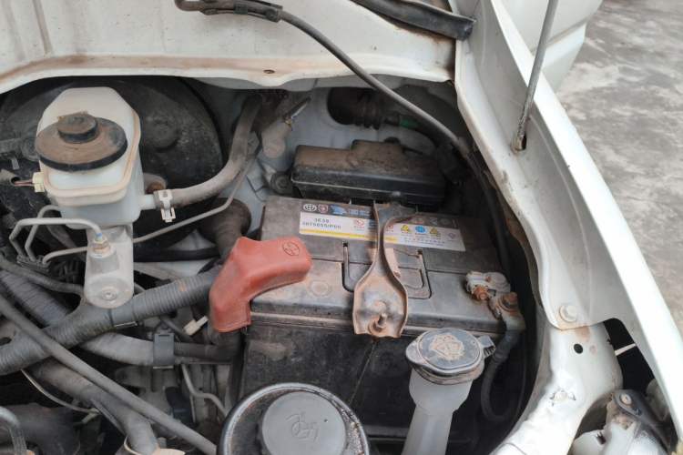 Used Jinbei Express 2018 2.0L Standard Version V19 Engine Bay Left