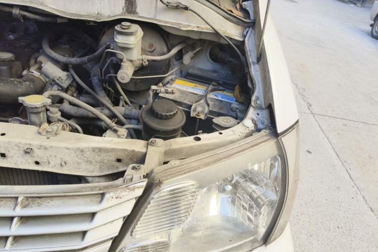Used Jinbei Express 2018 2.0L Standard Version V19 Engine Bay Left