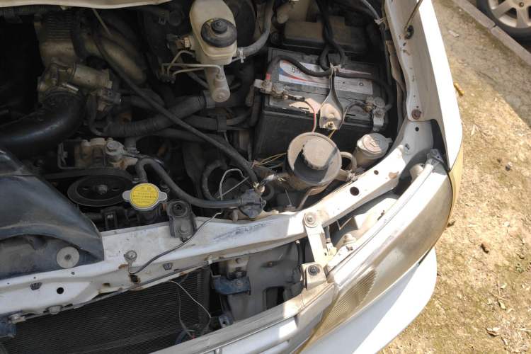 Used Jinbei Express 2018 2.0L Standard Version V19 Engine Bay Left