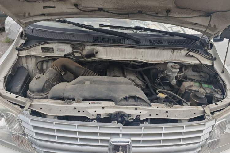 Used Jinbei Express 2018 2.0L Standard Version V19 Engine Bay