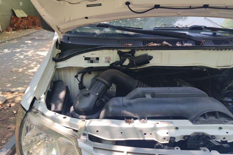 Used Jinbei Express 2018 2.0L Standard Version V19 Engine Bay Right