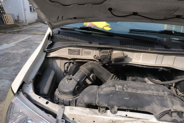 Used Jinbei Express 2018 2.0L Standard Version V19 Engine Bay Right