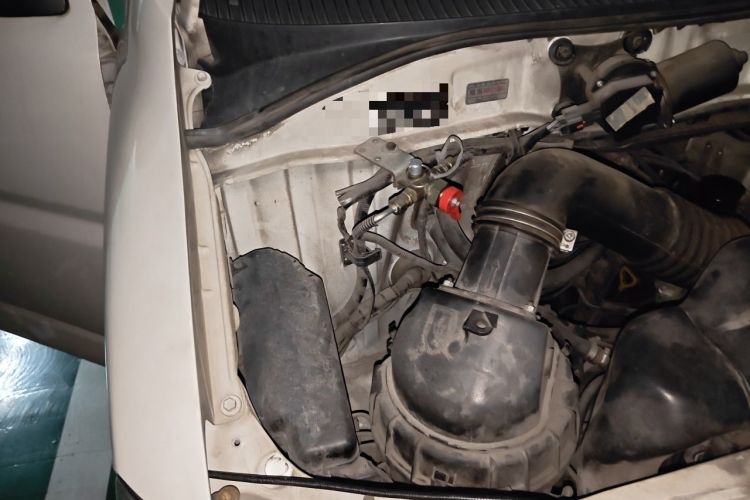 Used Jinbei Express 2018 2.0L Standard Version V19 Engine Bay Right