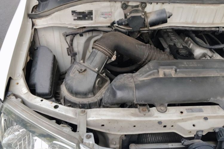 Used Jinbei Express 2018 2.0L Standard Version V19 Engine Bay Right