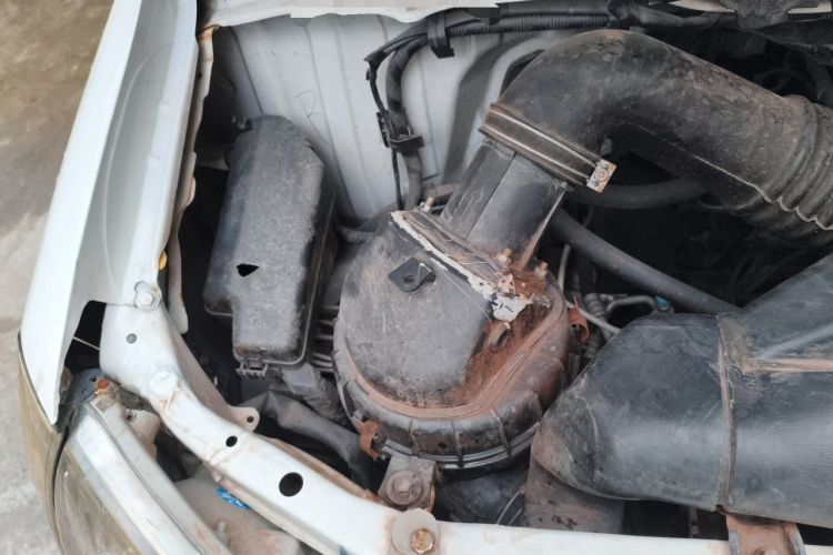 Used Jinbei Express 2018 2.0L Standard Version V19 Engine Bay Right