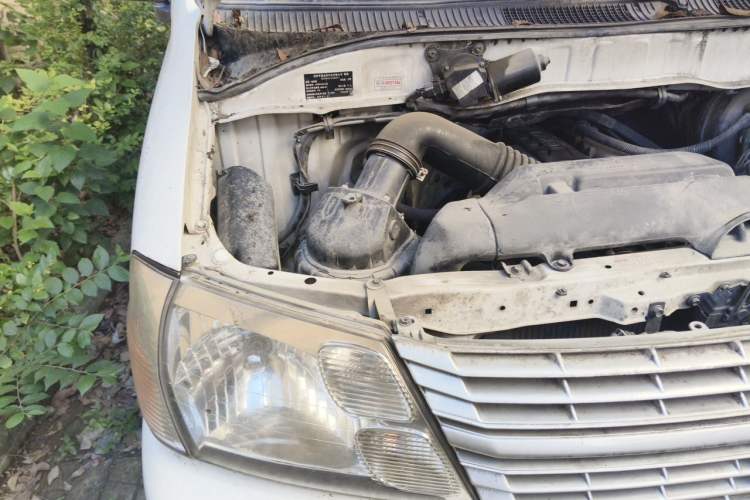 Used Jinbei Express 2018 2.0L Standard Version V19 Engine Bay Right