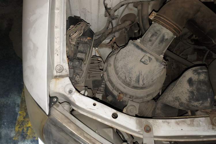 Used Jinbei Express 2018 2.0L Standard Version V19 Engine Bay Right