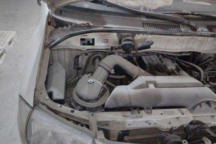 Used Jinbei Express 2018 2.0L Standard Version V19 Engine Bay Right