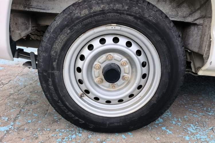 Used Jinbei Express 2018 2.0L Standard Version V19 Exterior 5