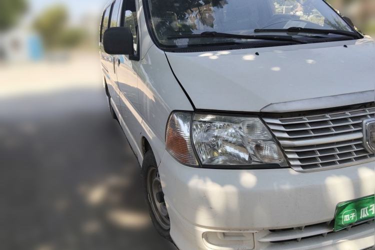 Used Jinbei Express 2018 2.0L Standard Version V19 Front Right 45 Deg