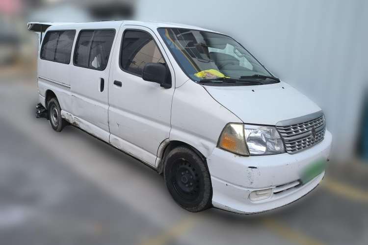 Used Jinbei Express 2018 2.0L Standard Version V19 Front Right 45 Deg