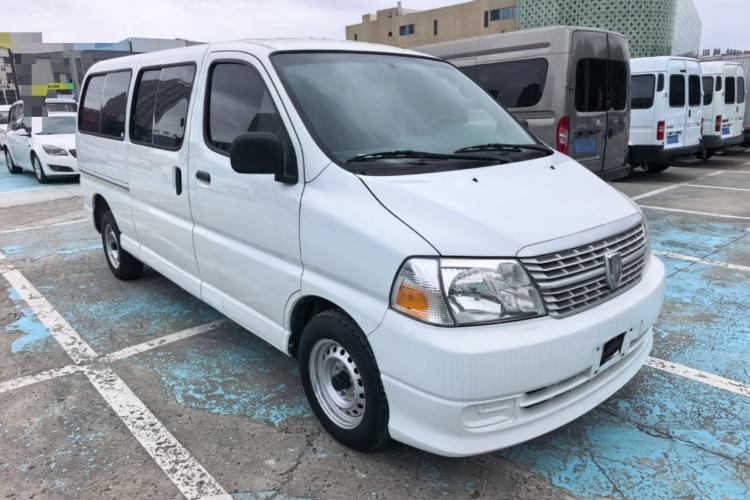 Used Jinbei Express 2018 2.0L Standard Version V19 Front Right 45 Deg